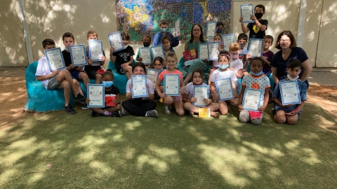 כיתות ב בעיר הורות בהתנדבות כל המשפחה מתנדבת יחדיו.jpg